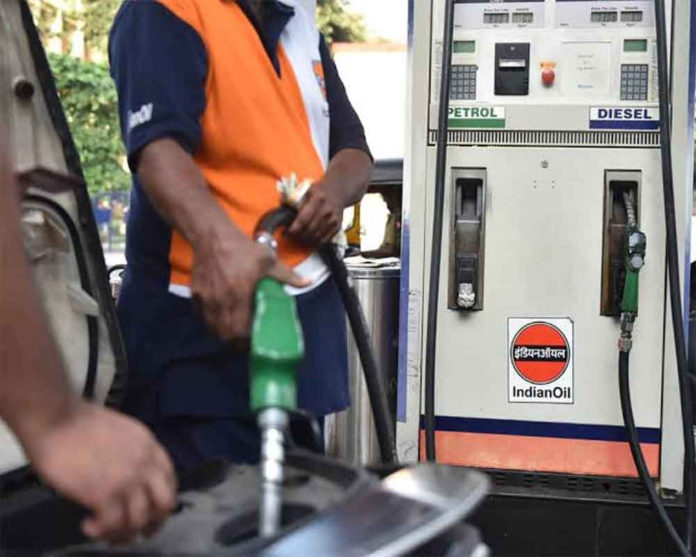 petrol-crosses-rs-100-litre-mark-in-leh--andhra-pradesh--telangana-2021-06-04