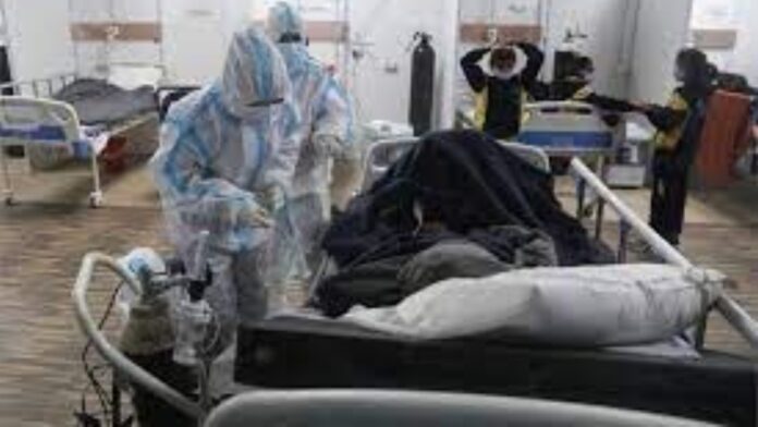 Massive-jump-in-Indias-daily-COVID-19-cases-90928-fresh-infections-reported-Omicron-tally-surges-to-2630